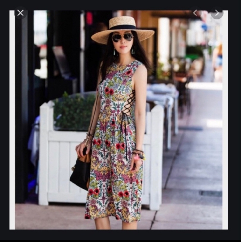 TOPSHOP Floral Side Lace Up Dress—